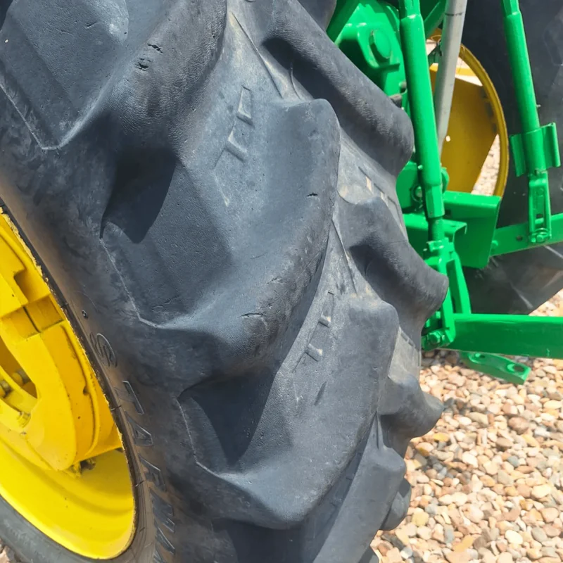 6125D CAB 4 Tractor Seminuevo John Deere 6125D CAB 2009 4x4 123 HP